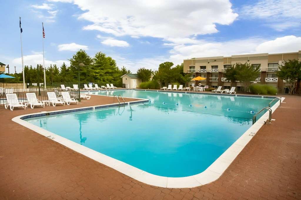 Clarion Hotel & Suites Convention Center Fredericksburg Facilities photo